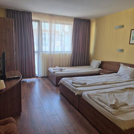 Vladimirov Guest House 프리모르스코 외부 사진